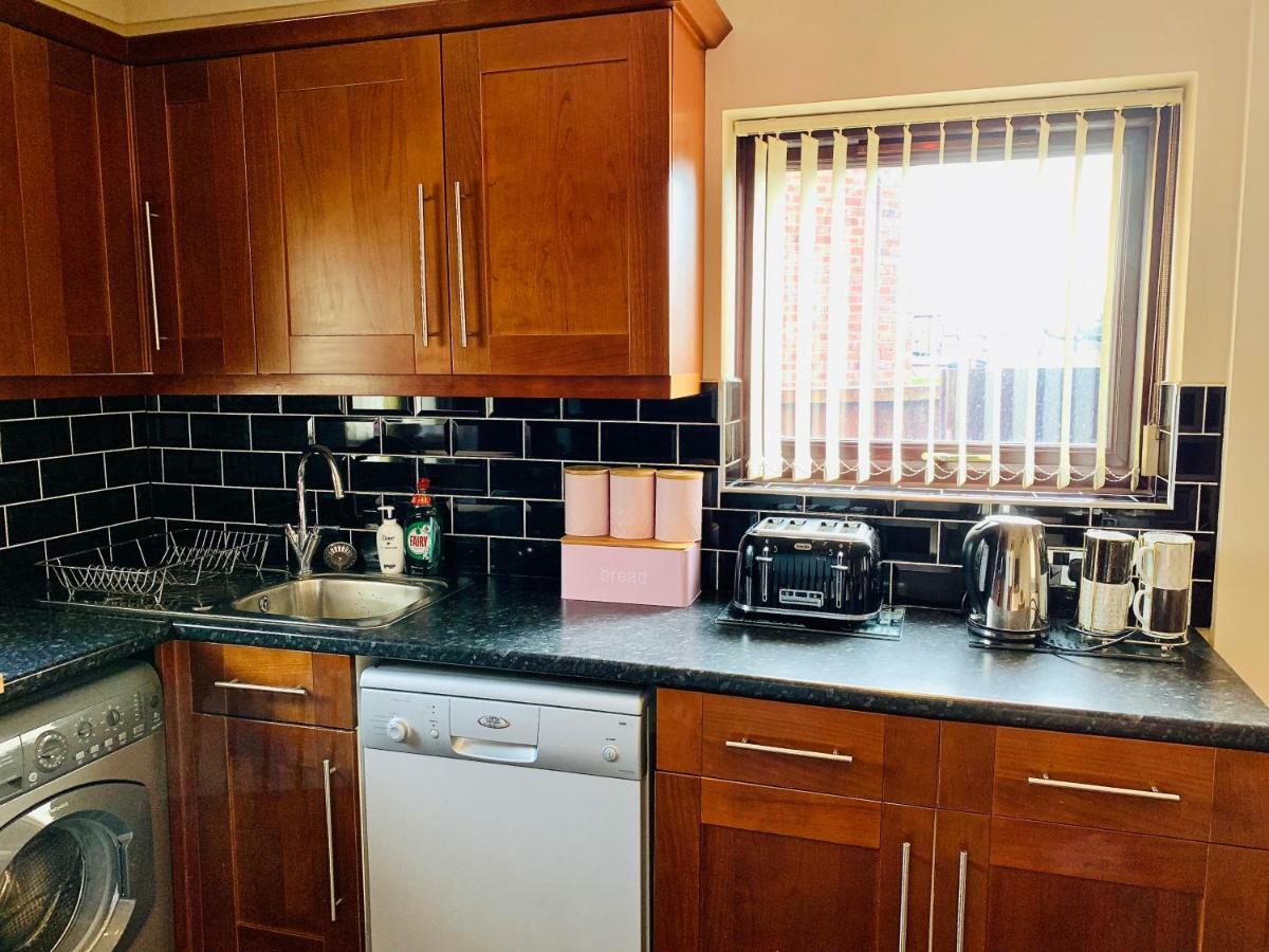 Housefield 1 Apartment Bucknall  Екстериор снимка